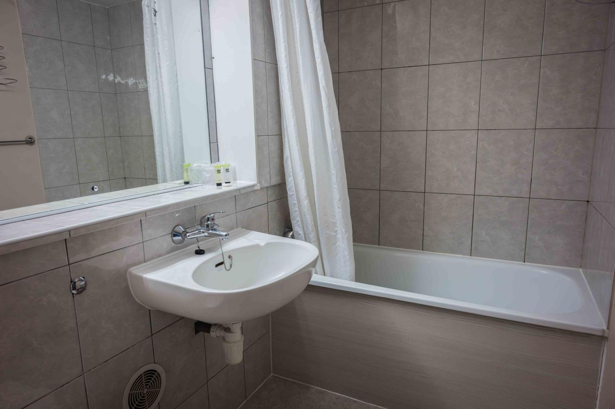 Primelodge Rotherham Hellaby Bagian luar foto